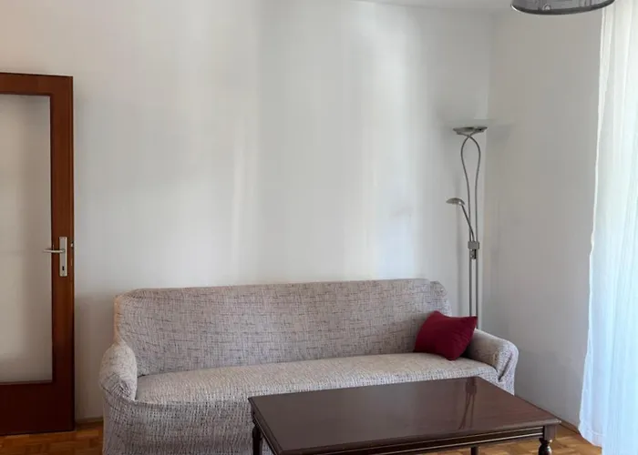 Apartment Roza *